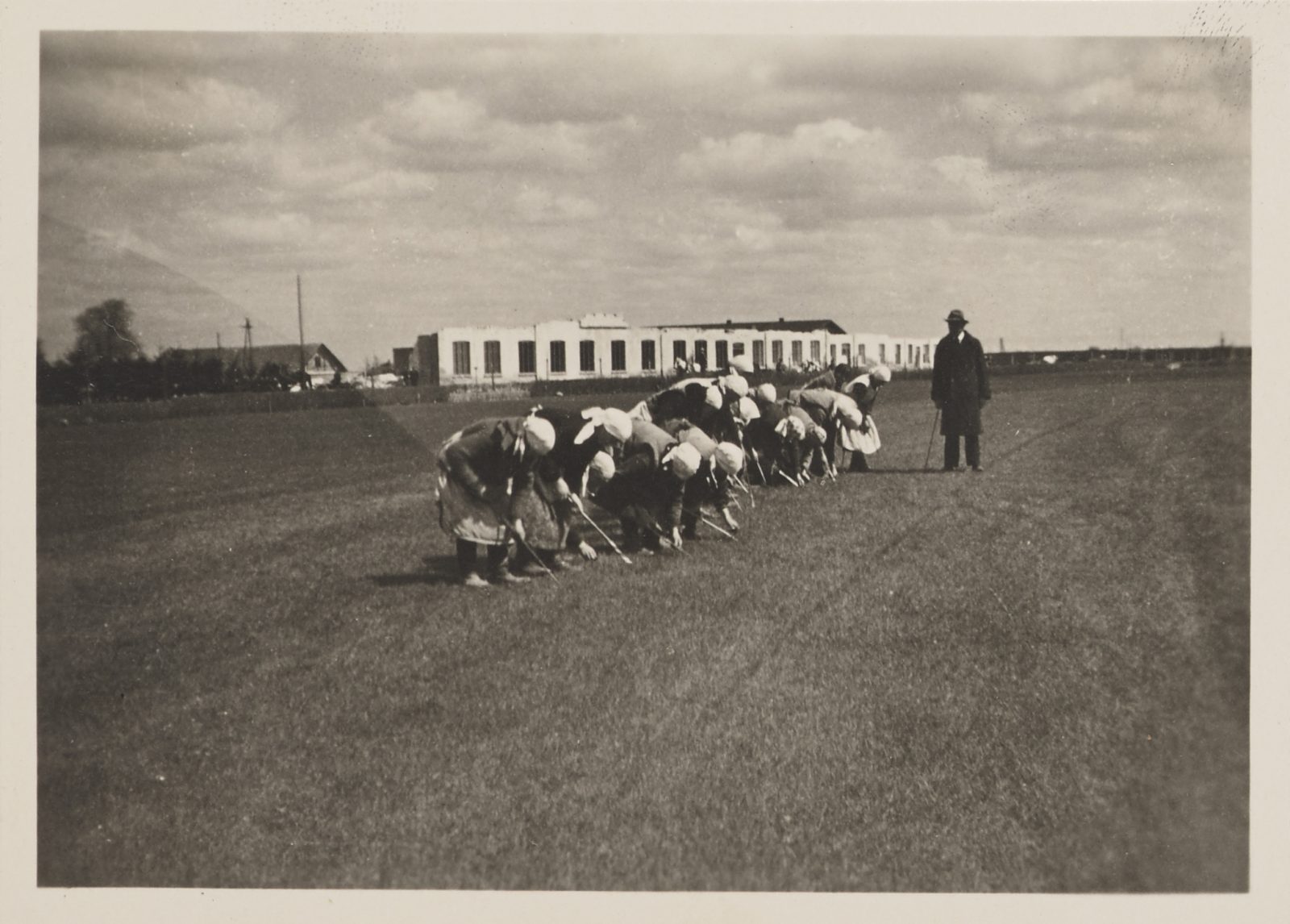 Photo album showing the construction of the horse racing track in Służewiec, photo Tadeusz Giżycki, 1936–1939 Polish Horse Racing Club in Warsaw, item no. 5279, catalogue no. X/47